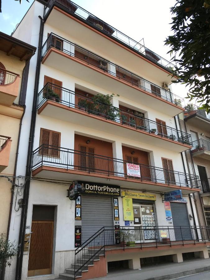 Capri LeoneMansarda In Centro公寓 外观 照片